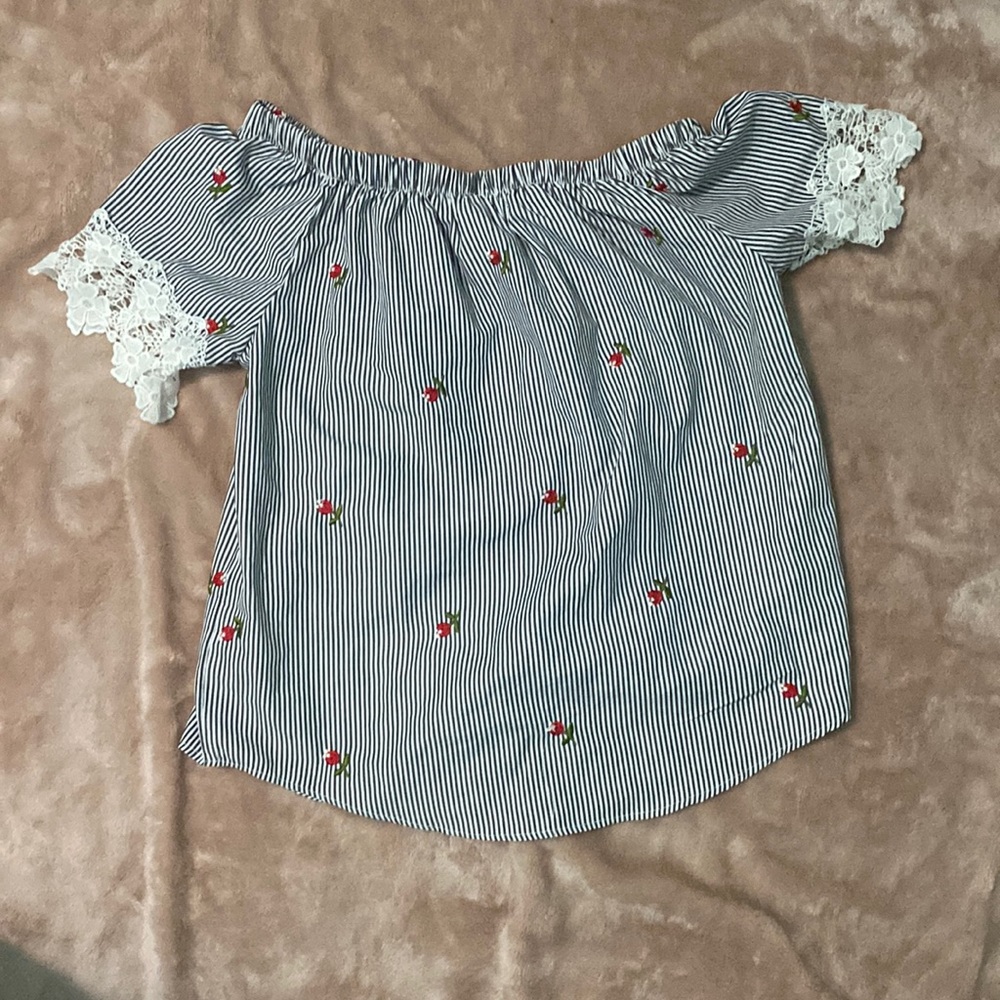 Off-the-shoulder Striped Top with Lace and Rose Detail
